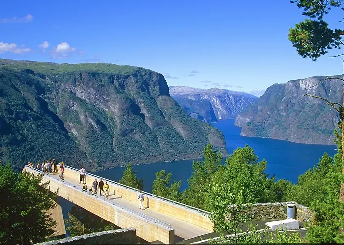 Heimly Flåm